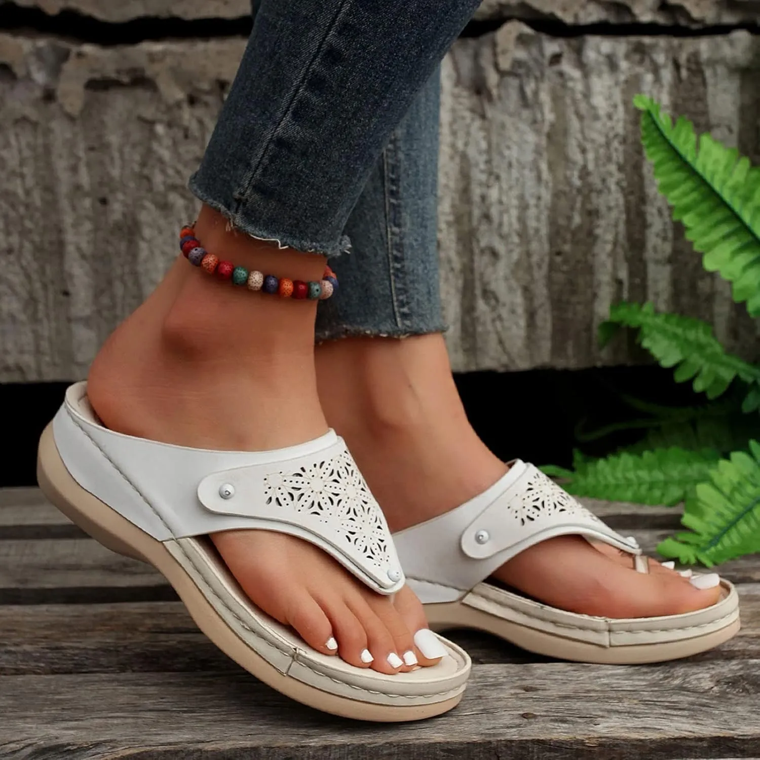 Avylays Breathable Mesh Sports Sandals With Non-Slip Sole Comfort Walking Sandals Slip On Flip Flops Beach Sandals