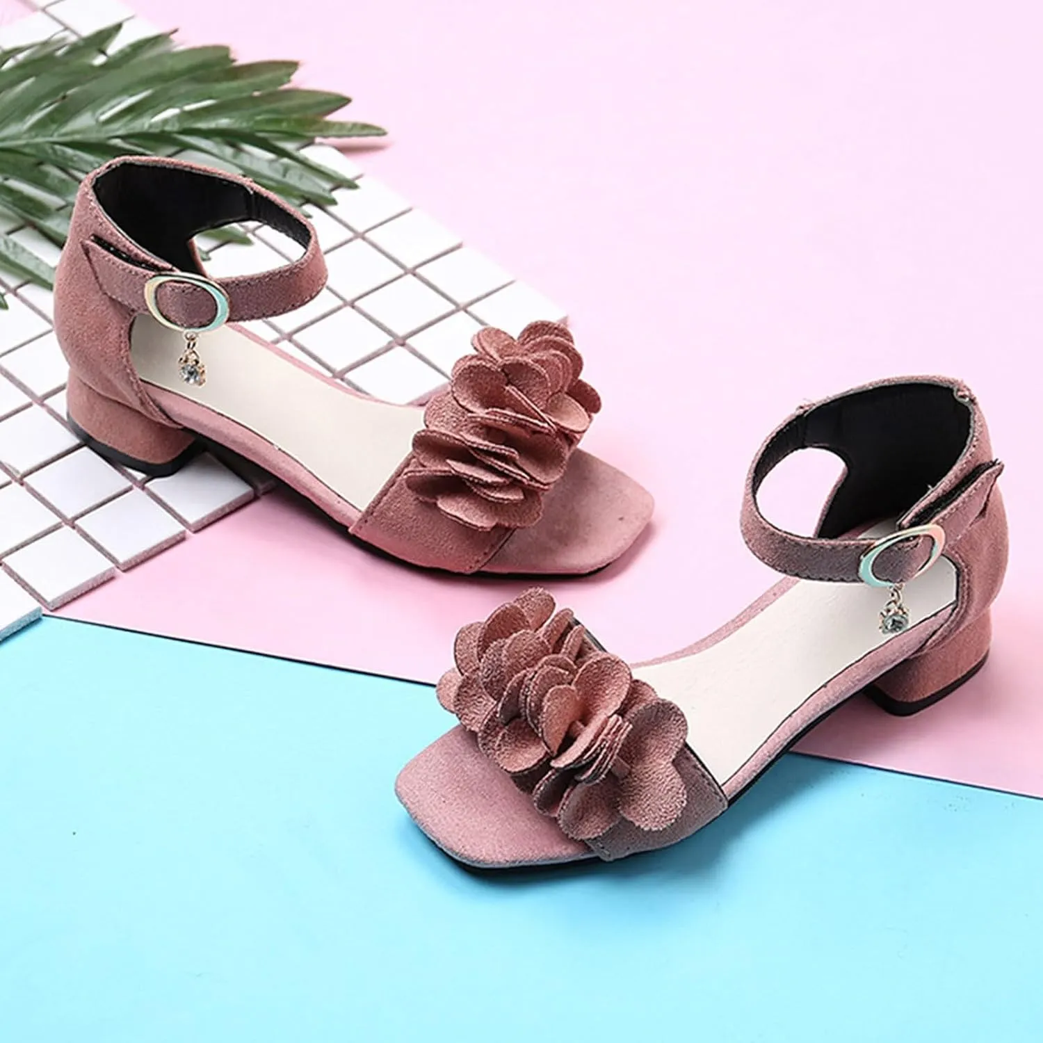 Children Shoes Thick High Heeled Sandals Fashionable Small High Heeled Flower Sandals Kid Slipper Kids Fuzzy Slippers