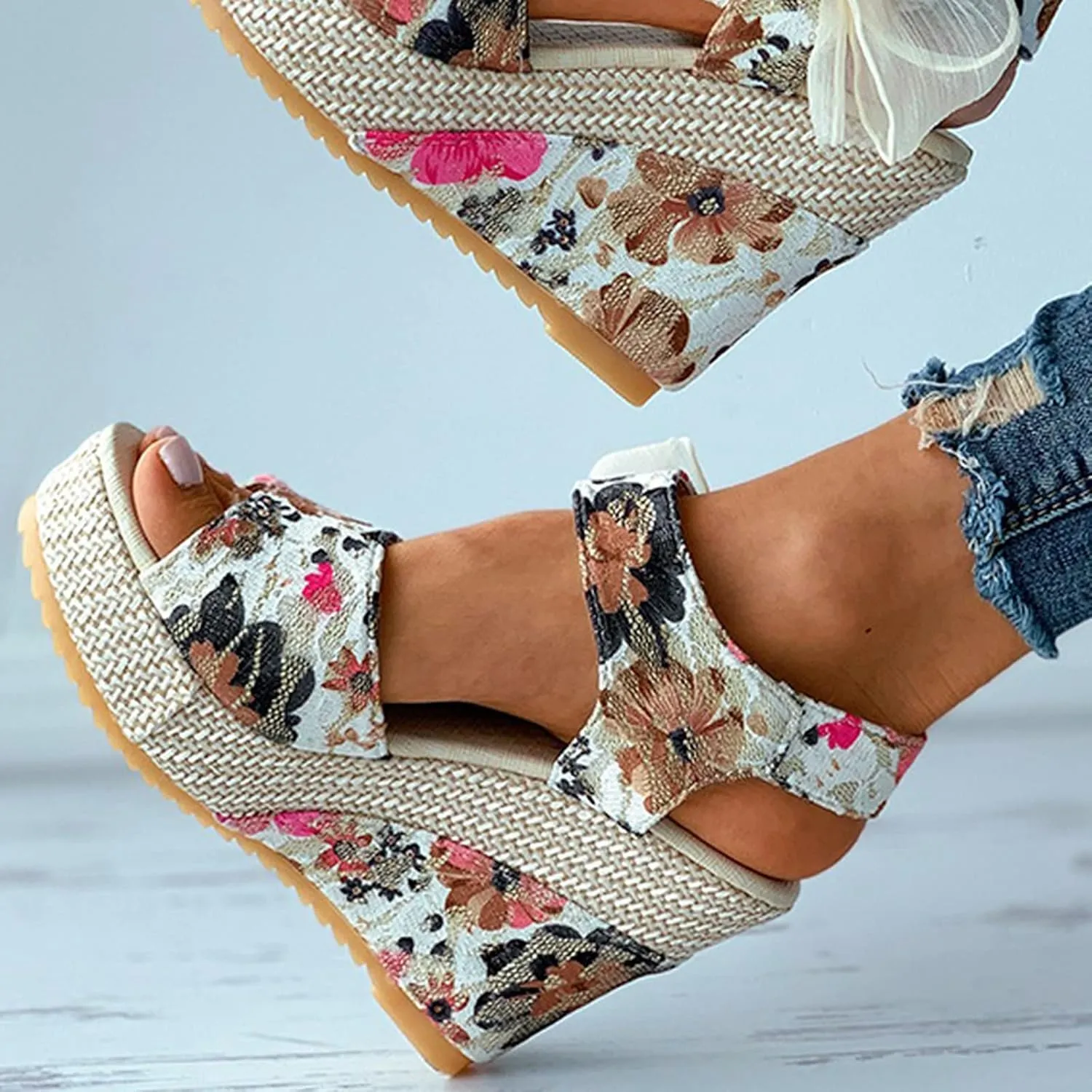 Eduavar Wedge Sandals for Women, Sandals for Women Summer Beach Sandals Floral Shoes Casual Ring Toe Flat Sandals
