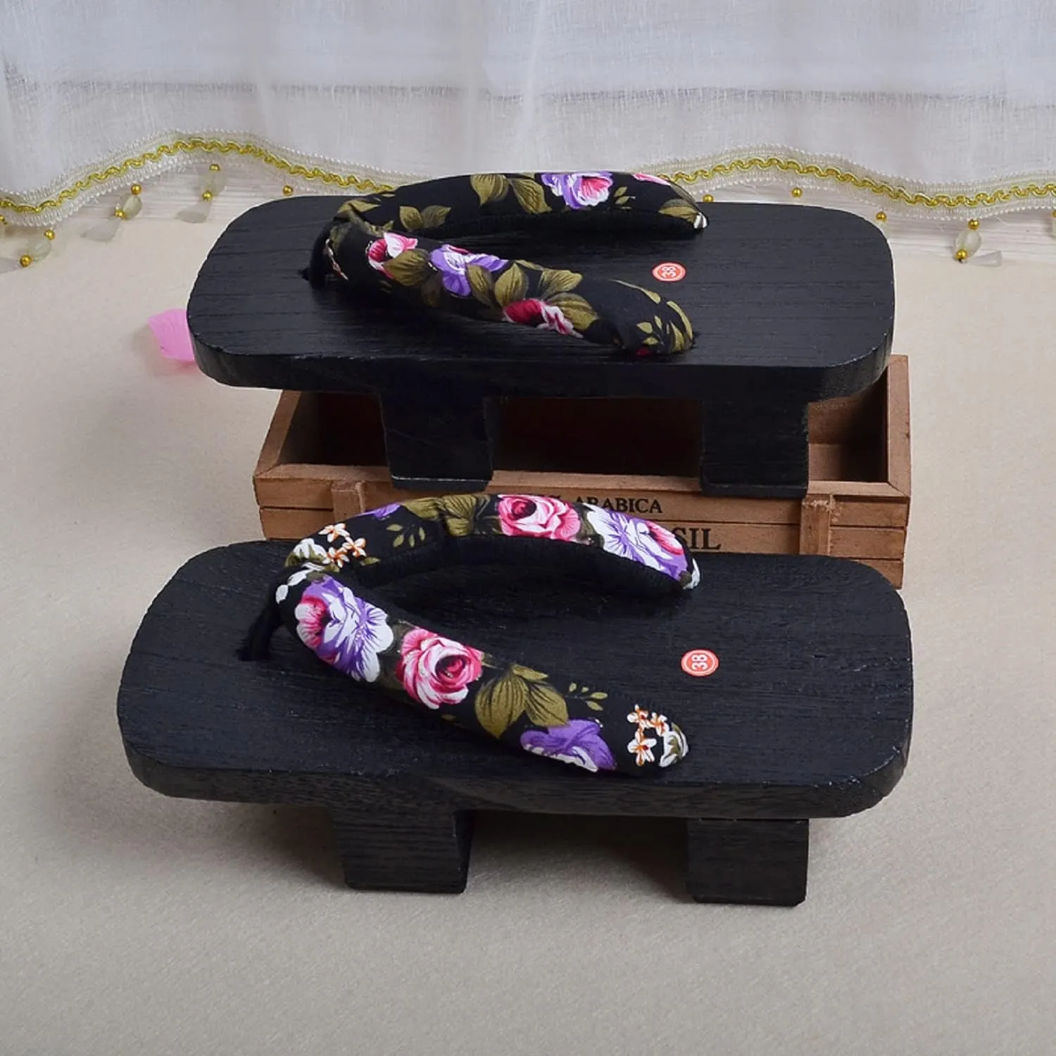 GK-O Japanese Clogs Geta Wooden Flip Flops Retro Sandals Slippers Shoes Kimono Cosplay Costume Shoes