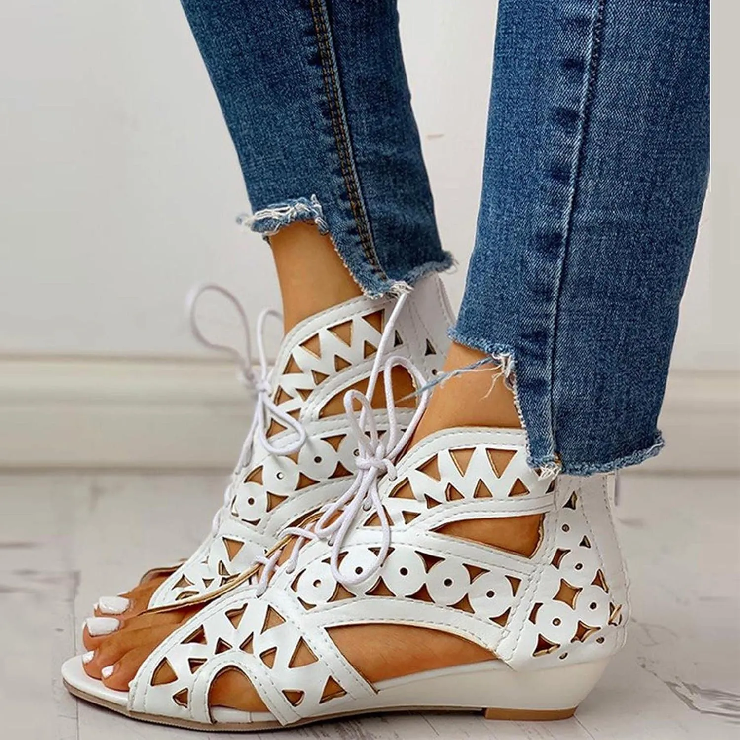 Hollow Out Sandals for Women Summer Casual Cross Lace up Open Toe Back Zipper Flat Sandals Lightweight Gladiator Shoes