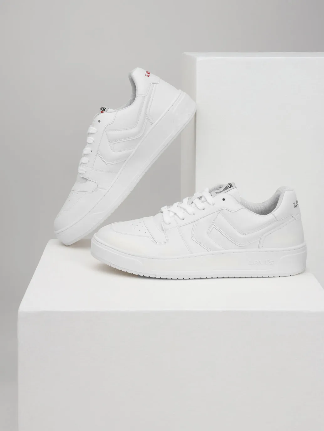 Men's White Solid Sneakers