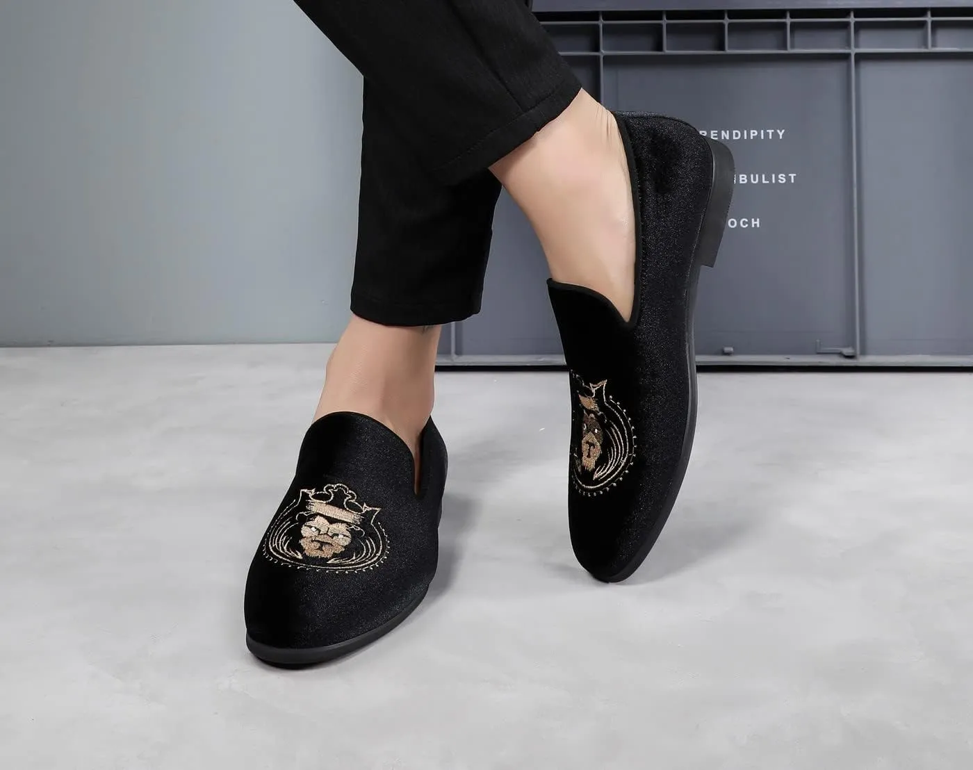 Santimon Men's Loafers Dress Shoes Slip On Driving Tuxedo Lion Head Walking Shoes