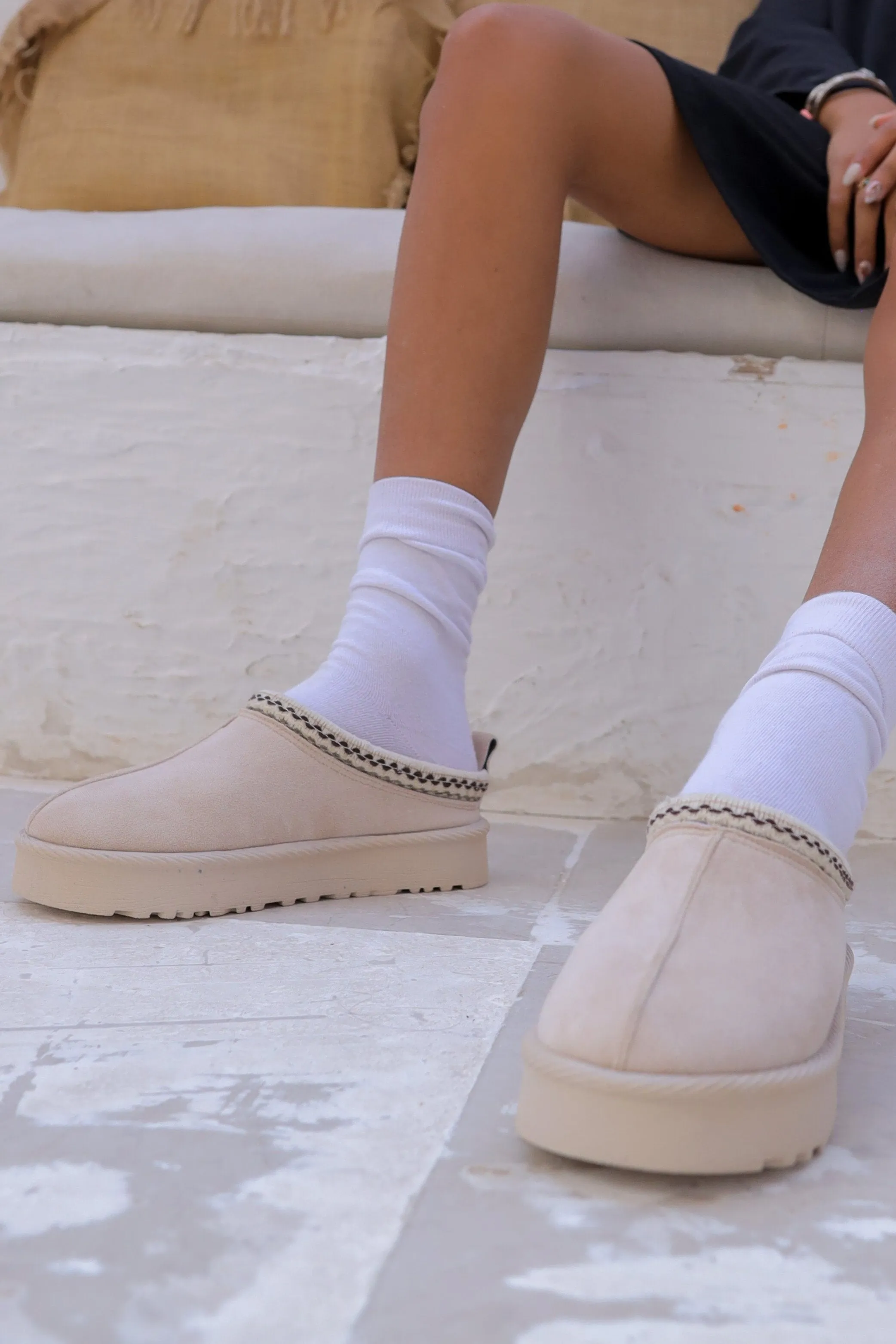 Toasty Trail Winter Mules - Beige