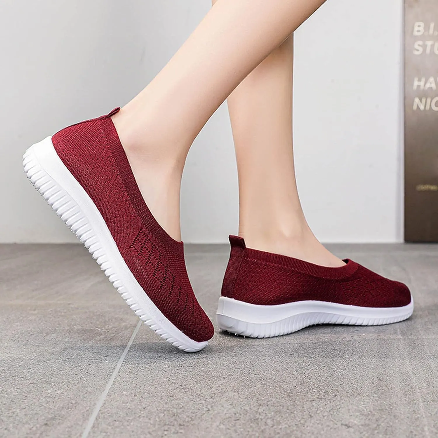 Women's Casual Walking Shoes Summer Flat Sneakers Breathable Runing Shoes Lightweight Slip On Sneakers Work Shoes