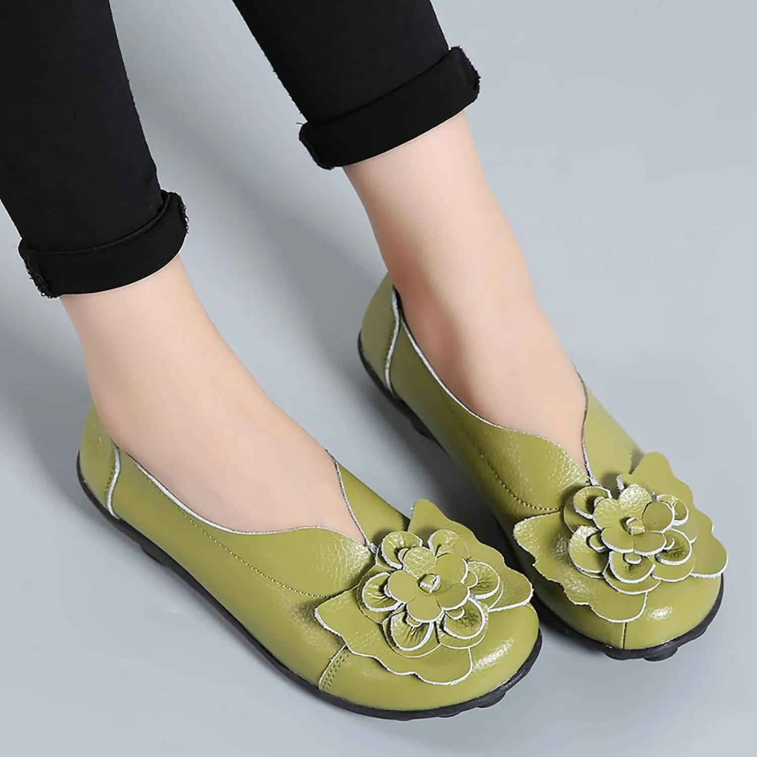Womens Comfortable Loafers Lightweight Soft Sole Moccasins Shoes Summer Casual Slip on Flat Round Toe Driving Flats Boat Shoes