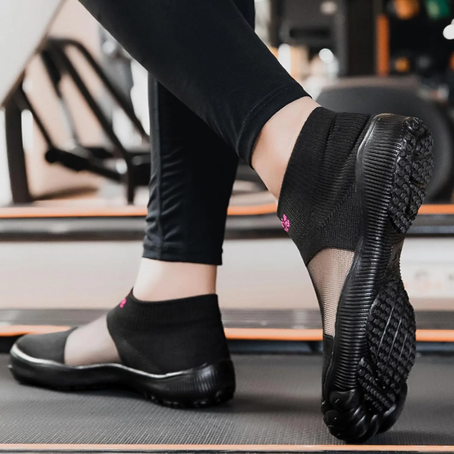 Women's Fashion Sneakers Quick-Dry Barefoot Beach Swim Shoes Unisex Athletic Hiking Shoes Comfy Casual Non Slip Lightweight Breathable Sneakers